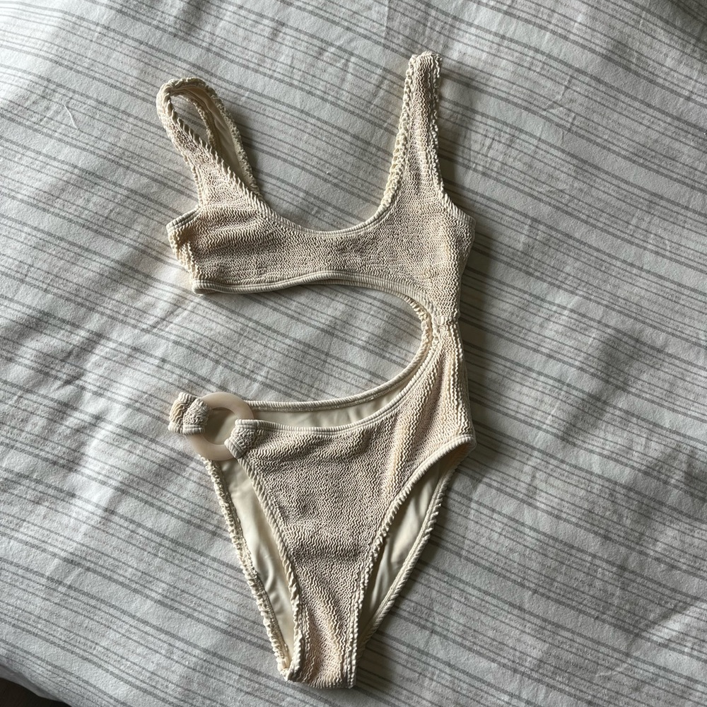 Strawberry milk mob honeymoon one piece.